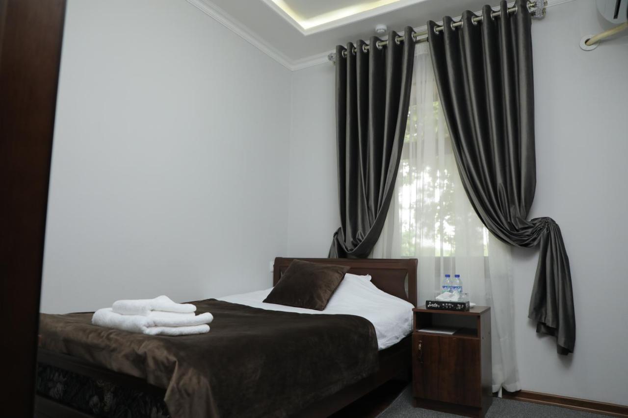 Hotel Brick House Самарканд Екстер'єр фото